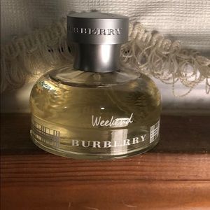 Burberry “weekend”